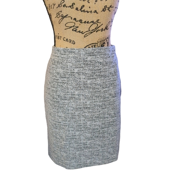 Express skirt size M 🎉host pick🎉 - Picture 4 of 14